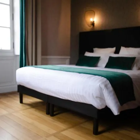 Le Chateau De Bed & Breakfast Crespy-le-Neuf
