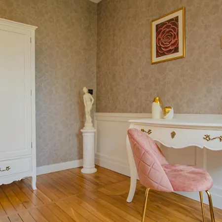 Le Chateau De Crespy-le-Neuf