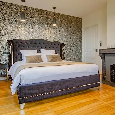 Le Chateau De * Crespy-le-Neuf