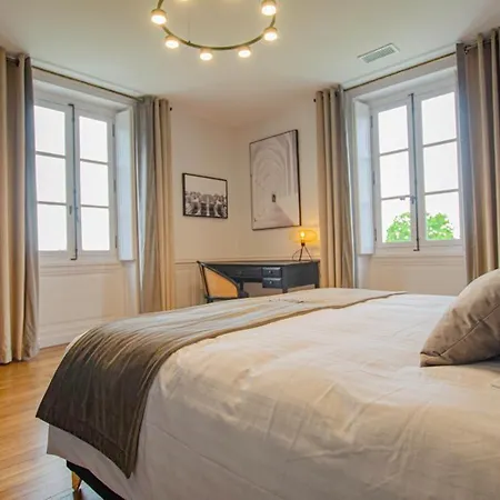 Le Chateau De Bed & Breakfast Crespy-le-Neuf