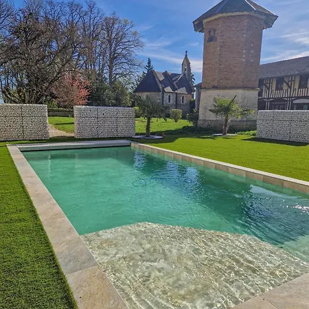 Le Chateau De Bed & Breakfast Crespy-le-Neuf