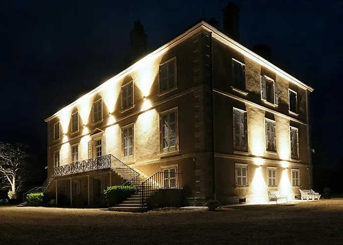 Le Chateau De Bed & Breakfast *