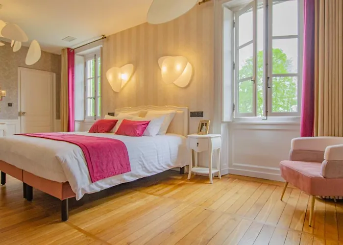 Bed & Breakfast Le Chateau De Crespy-le-Neuf